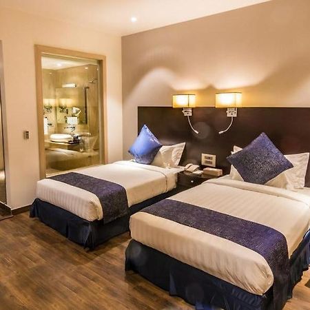 Amara Gateway Hotel Морадабад Екстериор снимка