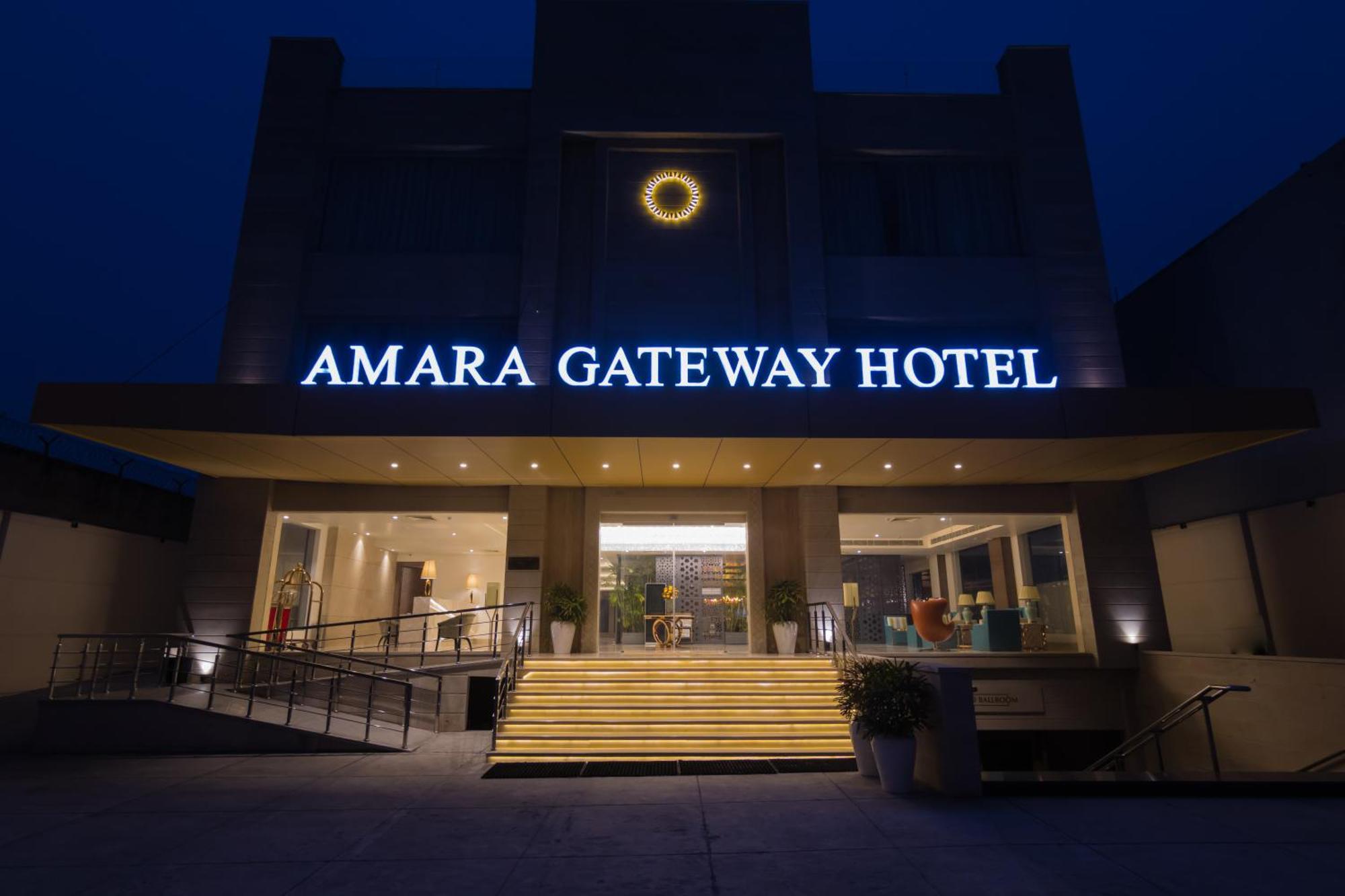 Amara Gateway Hotel Морадабад Екстериор снимка