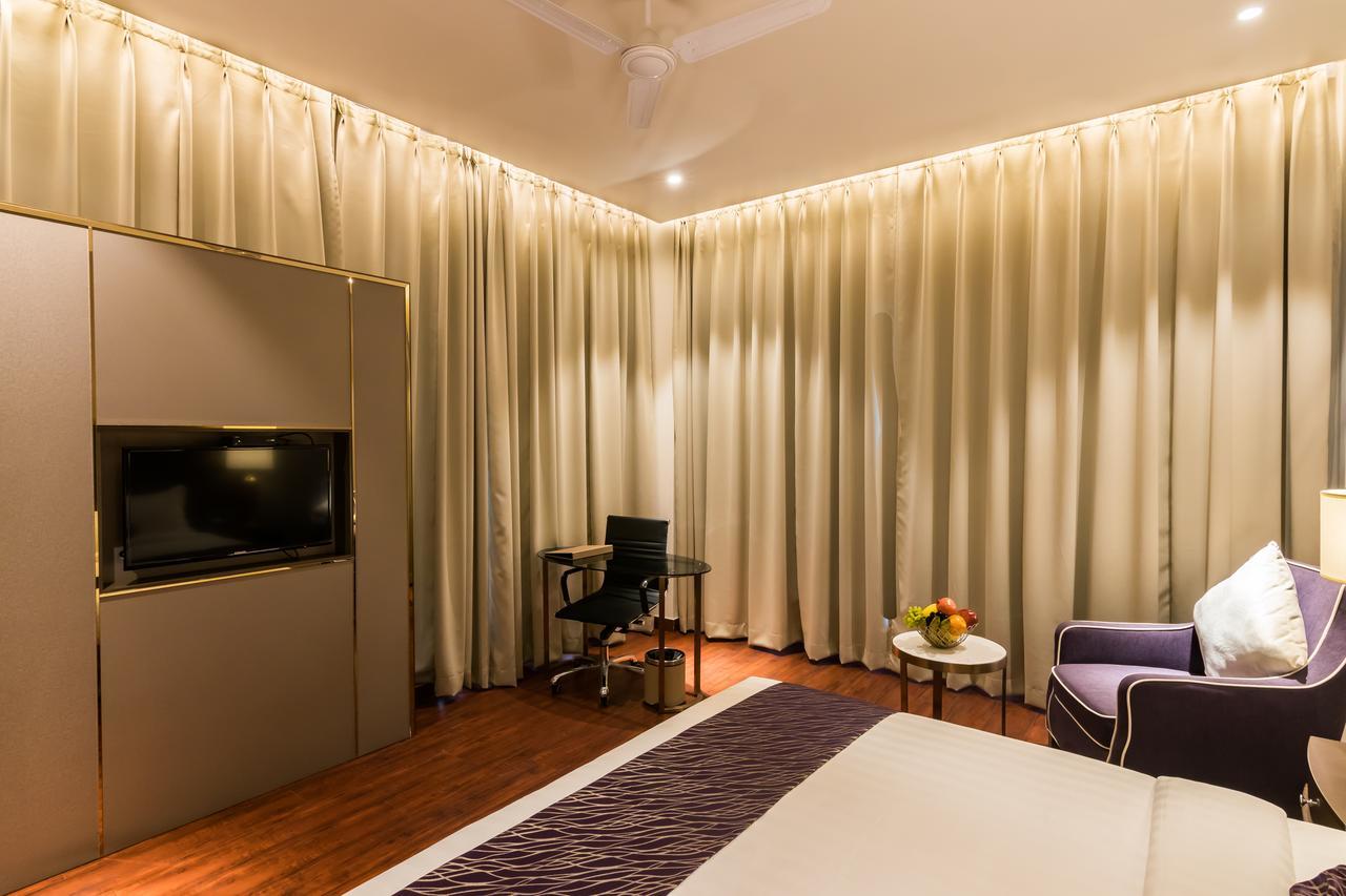 Amara Gateway Hotel Морадабад Екстериор снимка