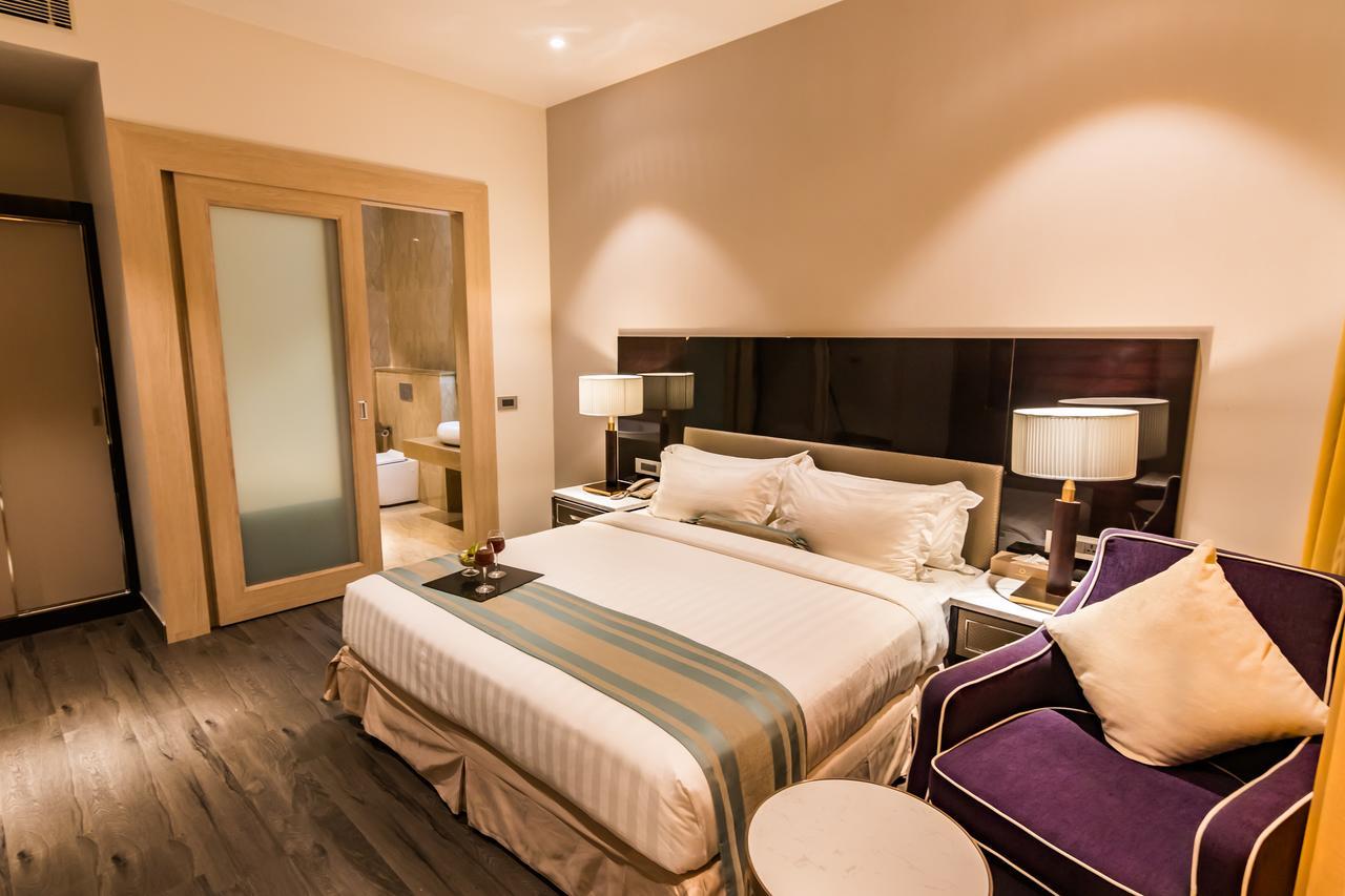 Amara Gateway Hotel Морадабад Екстериор снимка