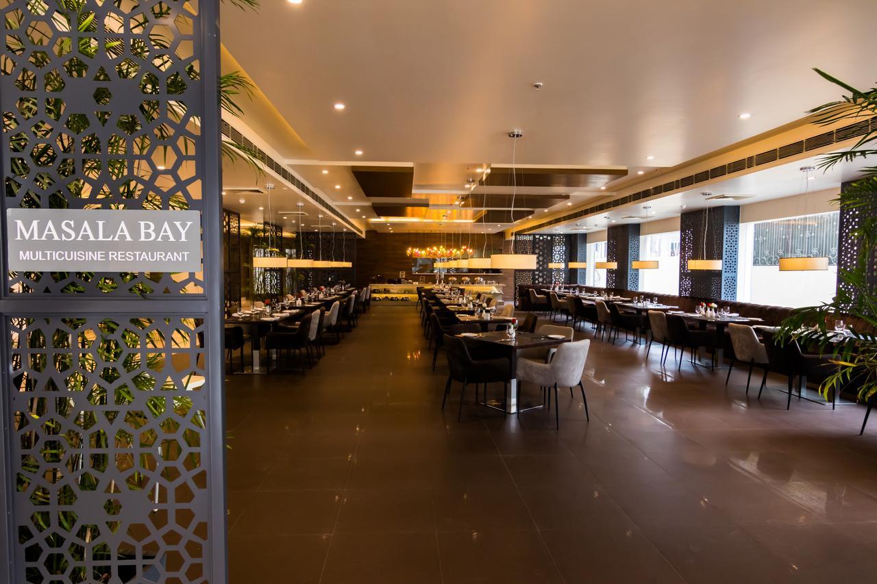 Amara Gateway Hotel Морадабад Екстериор снимка